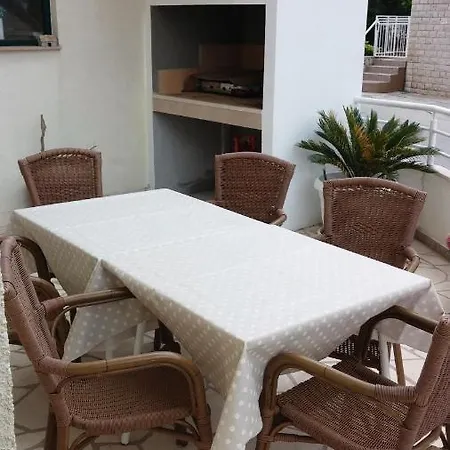 Drage Apartment *